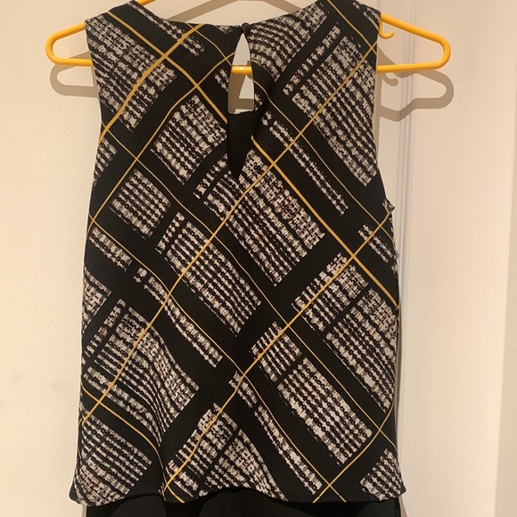 NWT. Rickie’s tunic blouse - Picture 5 of 7